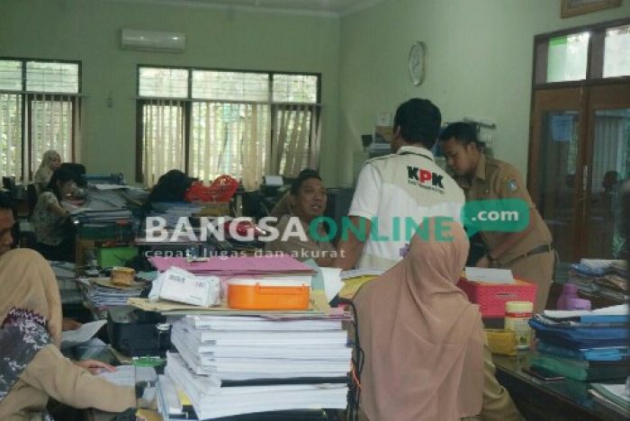 Giliran Dinas PU Cipta Karya Jombang Digeledah KPK