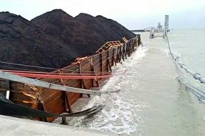 Trestle Pelabuhan Holcim Putus Dihantam Kapal Tongkang, Ini Penjelasan Perusahaan