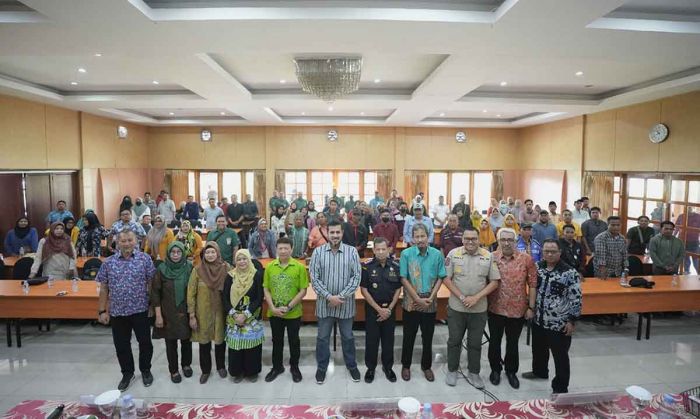 Pemkot Probolinggo Ajak PKL Berantas Rokok Ilegal Pemkot Probolinggo Ajak PKL Berantas Rokok Ilegal