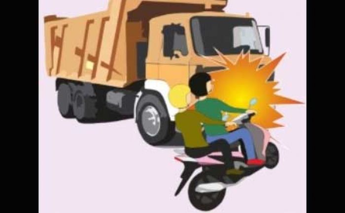 Kecelakaan Motor vs Truk di Kudu Jombang, 4 Warga Surabaya Tewas Kecelakaan Motor vs Truk di Kudu Jombang, 4 Warga Surabaya Tewas