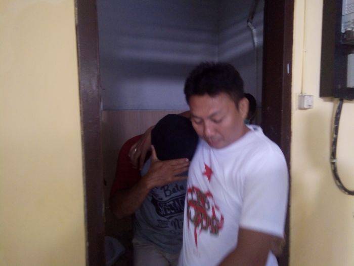 Kasus Selingkuh Kades Kujung dan Istri Polisi, Camat Widang: Dia Dosen Pembimbing di Desa Kujung Kasus Selingkuh Kades Kujung dan Istri Polisi, Camat Widang: Dia Dosen Pembimbing di Desa Kujung