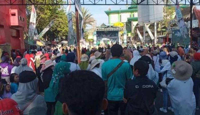 Ribuan Warga Ikuti Gerak Jalan Sehat Gembira DPC PKB Kota Batu