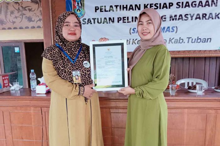 Kegigihan Desi Dampingi Pelaku UMKM di Tuban Hingga Peroleh Sertifikat Halal Kegigihan Desi Dampingi Pelaku UMKM di Tuban Hingga Peroleh Sertifikat Halal