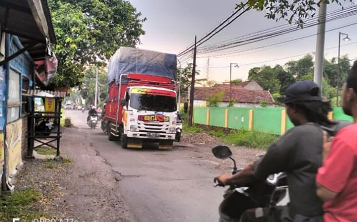 Cegah Kerusakan, Pemkab Pasuruan Rencana Tinggikan Jalan Gununggangsir