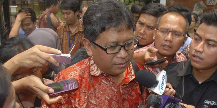 Hasto: Presiden Jokowi Tak Hadir dalam Pertemuan Kali Ini Hasto: Presiden Jokowi Tak Hadir dalam Pertemuan Kali Ini