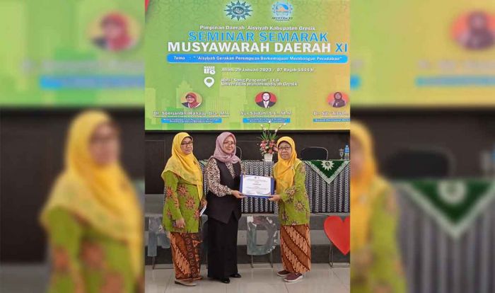 Di Hadapan Ratusan Aisyiyah, Wakil Ketua DPRD Gresik Ungkap Perjalanan Karirnya