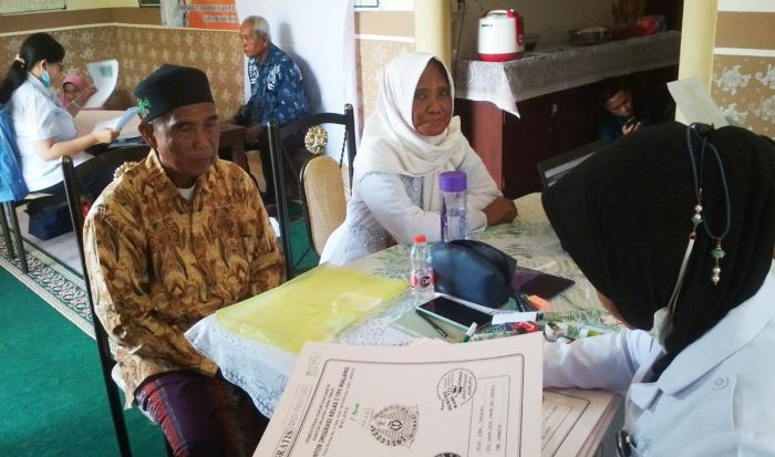 Berkat Layanan Eazy Passport Kantor Imigrasi Malang, Jemaah Umroh Lebih Mudah Urus Paspor Berkat Layanan Eazy Passport Kantor Imigrasi Malang, Jemaah Umroh Lebih Mudah Urus Paspor