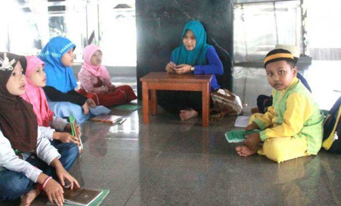 Guru TPQ di Jombang Ngaplo, Dana Insentif tak Bisa Cair Gara-gara Aturan Belum Jelas