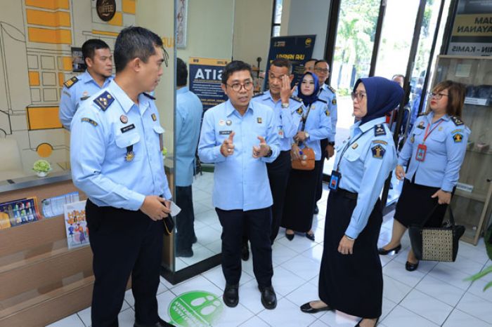 Kemenkumham Kalteng Boyong 50 Pegawai ke Jatim Belajar Pembangunan Zona Integritas Kemenkumham Kalteng Boyong 50 Pegawai ke Jatim Belajar Pembangunan Zona Integritas