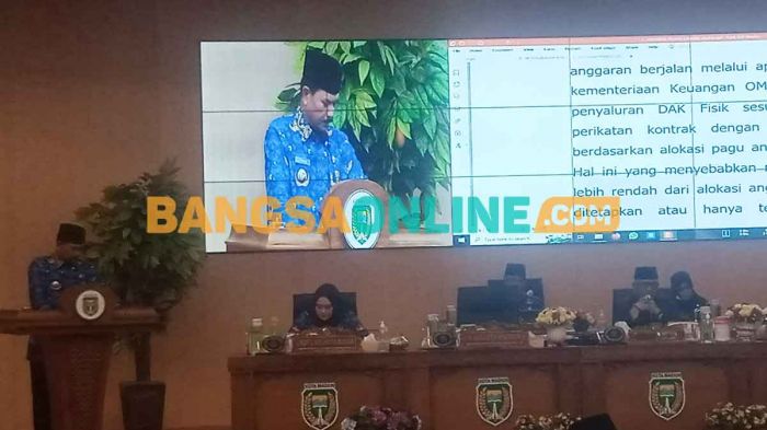 Ikuti Rapat Paripurna, Wali Kota Madiun Paparkan Penyebab Belum Terserapnya Anggaran Tahun 2022 Ikuti Rapat Paripurna, Wali Kota Madiun Paparkan Penyebab Belum Terserapnya Anggaran Tahun 2022