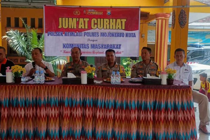 Gelar Jumat Curhat, Polres Mojokerto Kota Ajak Masyarakat Agar Tidak Mudah Percaya Berita Hoax