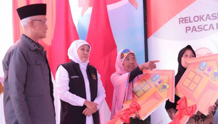 Gubernur Khofifah Resmikan 78 Huntap Pascabanjir Bandang di Bondowoso Gubernur Khofifah Resmikan 78 Huntap Pascabanjir Bandang di Bondowoso