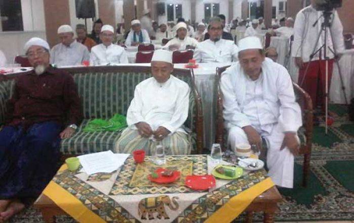 Dukungan Terus Mengalir, Ulama Thoriqoh NU Dukung KH Hasyim Muzadi Sebagai Rais Am Dukungan Terus Mengalir, Ulama Thoriqoh NU Dukung KH Hasyim Muzadi Sebagai Rais Am