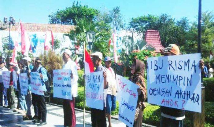 Serang Risma, PDIP Sebut Ahok Mainkan Strategi Pemasaran Serang Risma, PDIP Sebut Ahok Mainkan Strategi Pemasaran