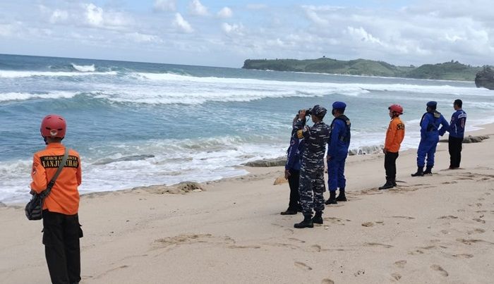 Korban Tersapu Ombak di Pantai Pudak Blitar Selatan Belum Ditemukan