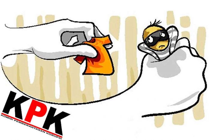 KPK Amankan Dua Orang di Rumah Mantan Kepala Desa Jelgung Sampang KPK Amankan Dua Orang di Rumah Mantan Kepala Desa Jelgung Sampang