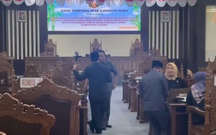 Hanya Dihadiri 20 Anggota DPRD dan Dinyatakan WO, Rapat Paripurna di Ngawi Ditunda