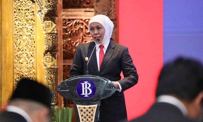 BI Jatim Kukuhkan Pejabat Baru, Khofifah Langsung Ajak Perkuat Ekonomi Inklusif BI Jatim Kukuhkan Pejabat Baru, Khofifah Langsung Ajak Perkuat Ekonomi Inklusif