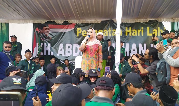 Hadiri Apel Siaga Barikade Gus Dur di Jombang, Yenny Wahid Belum Putuskan Dukungan untuk Pilpres