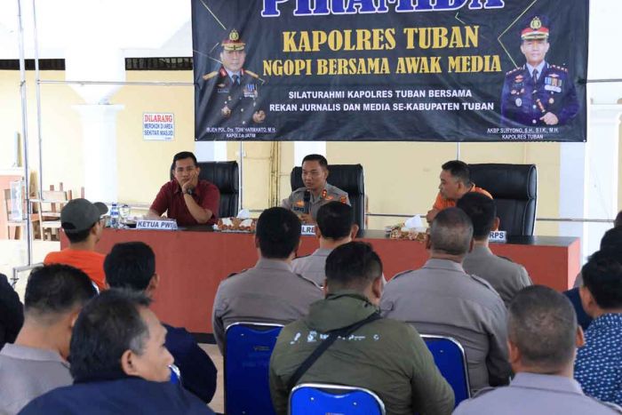 Gelar Pertemuan Bersama Wartawan Tuban, Kapolres Berharap Pererat Hubungan dengan Jurnalis Gelar Pertemuan Bersama Wartawan Tuban, Kapolres Berharap Pererat Hubungan dengan Jurnalis