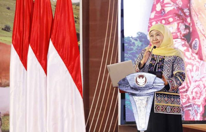 Pertahankan Lumbung Pangan Nasional, Gubernur Khofifah Ajak Insan Peternakan Jawa Timur Lakukan ini Pertahankan Lumbung Pangan Nasional, Gubernur Khofifah Ajak Insan Peternakan Jawa Timur Lakukan ini