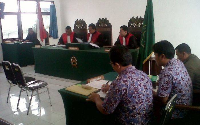 Gara-Gara Sengketa Tanah, Kades Rengel Tuban Digugat Warganya Gara-Gara Sengketa Tanah, Kades Rengel Tuban Digugat Warganya