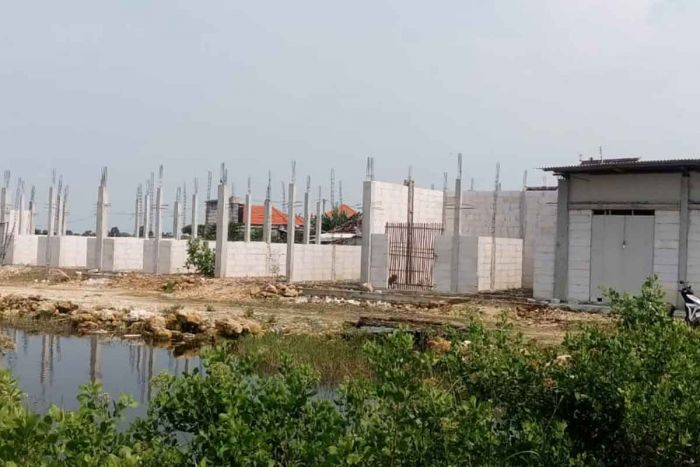 Kades Srowo Gresik Manfaatkan TKD Untuk Kembangkan UMKM Kerupuk Kades Srowo Gresik Manfaatkan TKD Untuk Kembangkan UMKM Kerupuk