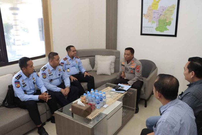 Tingkatkan Sinergitas, Kapolres Sambut Kunjungan Kerja Kalapas Kelas I Madiun Tingkatkan Sinergitas, Kapolres Sambut Kunjungan Kerja Kalapas Kelas I Madiun