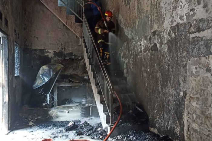 Diduga Bermain Api Diatas Kompor, Rumah Di Tuban Terbakar Diduga Bermain Api Diatas Kompor, Rumah Di Tuban Terbakar
