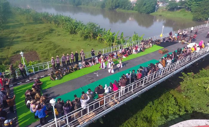 Lestarikan Cagar Budaya, Pemkot Kediri Gelar Slametan 154 tahun Jembatan Lama