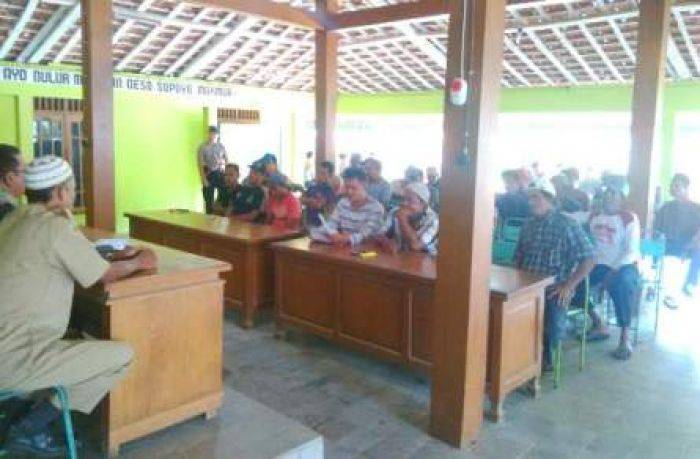 Lahan Garapan Diserobot, Puluhan Petani di Tuban Gruduk Kades Margosuko Lahan Garapan Diserobot, Puluhan Petani di Tuban Gruduk Kades Margosuko
