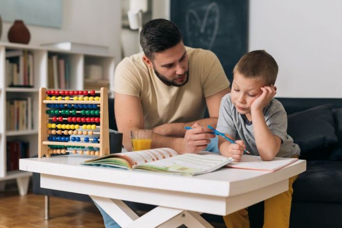 Apakah Anak Sulit Fokus Termasuk ADHD? Ketahui Ciri-Ciri ADHD Pada Anak Apakah Anak Sulit Fokus Termasuk ADHD? Ketahui Ciri-Ciri ADHD Pada Anak