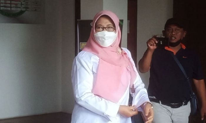 Kepala Diskop Gresik Ditetapkan Tersangka Korupsi Hibah UMKM Rp17,6 Miliar Kepala Diskop Gresik Ditetapkan Tersangka Korupsi Hibah UMKM Rp17,6 Miliar