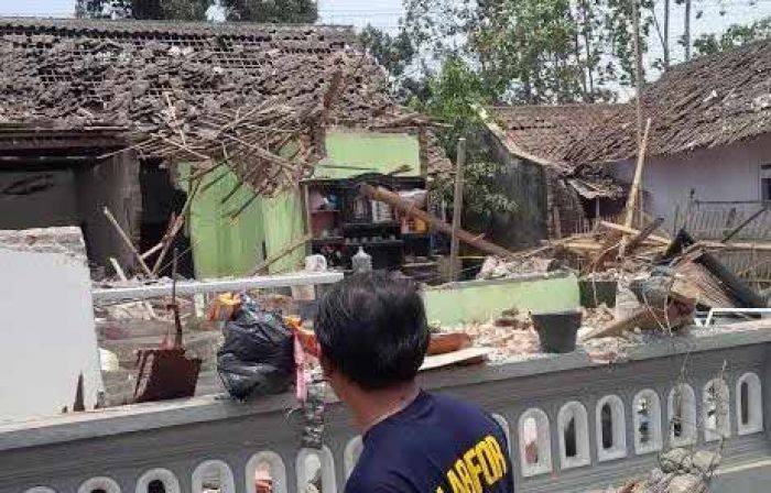 Petasan di Malang Meledak Tewaskan 4 Orang, Batal Dipakai Meriahkan Pengajian Petasan di Malang Meledak Tewaskan 4 Orang, Batal Dipakai Meriahkan Pengajian
