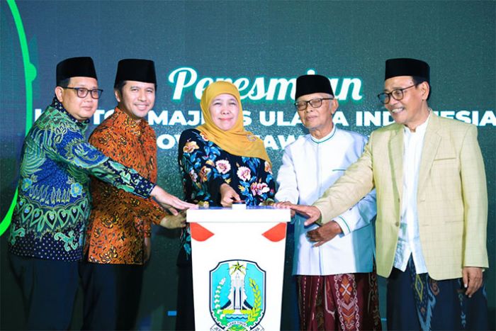 Resmikan Gedung MUI Tower Jatim, Gubernur Khofifah Harap Jadi Sentra Bertemunya Ulama dan Keilmuan Resmikan Gedung MUI Tower Jatim, Gubernur Khofifah Harap Jadi Sentra Bertemunya Ulama dan Keilmuan