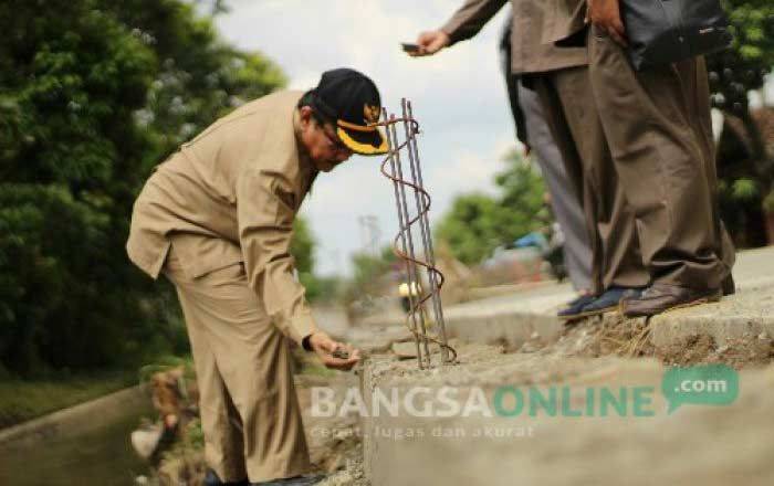 Proyek Bernilai Miliaran di Jombang Diduga Tak Sesuai Bestek, Dewan Desak Dibongkar Proyek Bernilai Miliaran di Jombang Diduga Tak Sesuai Bestek, Dewan Desak Dibongkar