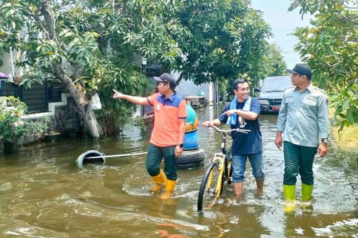 Tangani Banjir di Sidoarjo, BPBD Jatim Kerahkan Alat Berat