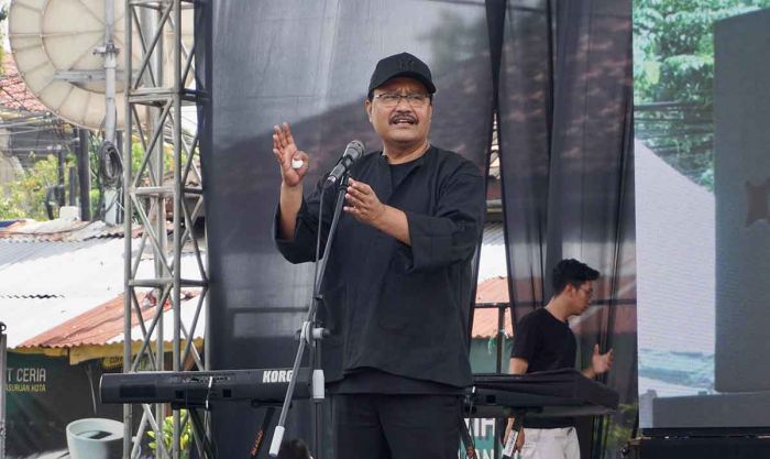 Hadiri Sosialisasi Bidang Cukai, Gus Ipul Ajak Masyarakat Stop Beli Rokok Ilegal Hadiri Sosialisasi Bidang Cukai, Gus Ipul Ajak Masyarakat Stop Beli Rokok Ilegal