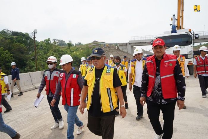 Awal Juni 2023, Menteri PUPR Minta Jajarannya Segera Rampungkan Konstruksi Jalan Tol Cisumdawu