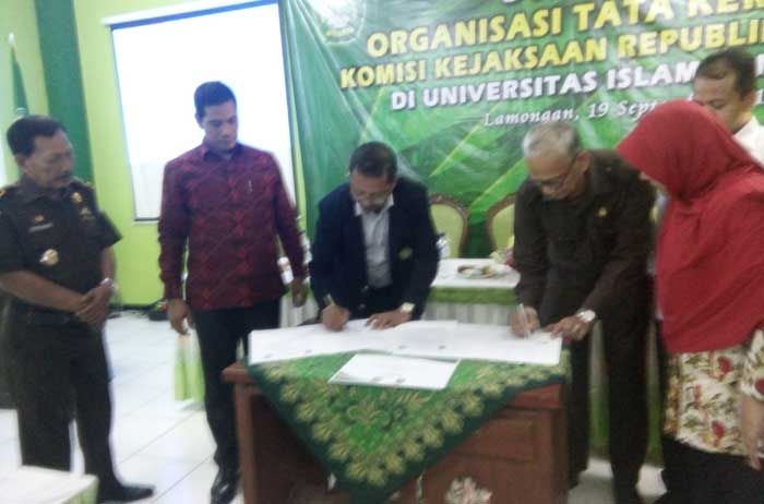 Sosialisasi OTK di Unisla, Kejaksaan RI Buka Akses Informasi Seluas-luasnya ke Masyarakat Sosialisasi OTK di Unisla, Kejaksaan RI Buka Akses Informasi Seluas-luasnya ke Masyarakat