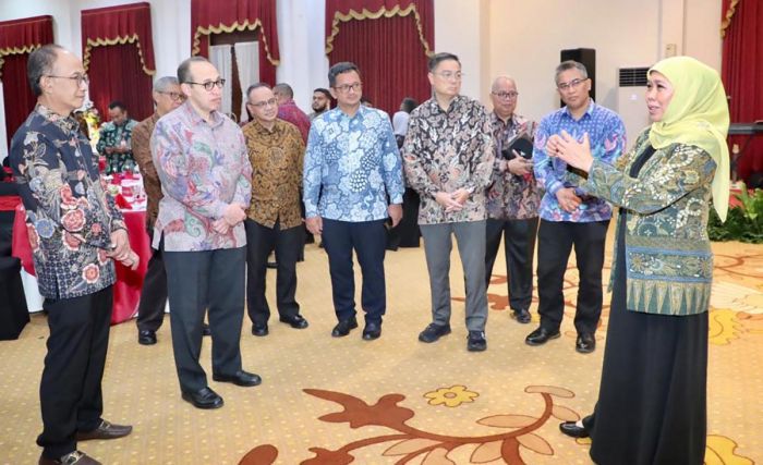 Gubernur Khofifah Ajak Calon Kepala Perwakilan RI Promosikan Potensi Ekonomi Jatim ke Kancah Dunia Gubernur Khofifah Ajak Calon Kepala Perwakilan RI Promosikan Potensi Ekonomi Jatim ke Kancah Dunia