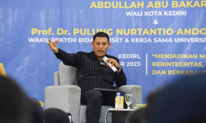 Isi Kuliah Umum di Udinus, Wali Kota Kediri Tekankan 3 Hal Penting Kunci Kesuksesan Isi Kuliah Umum di Udinus, Wali Kota Kediri Tekankan 3 Hal Penting Kunci Kesuksesan