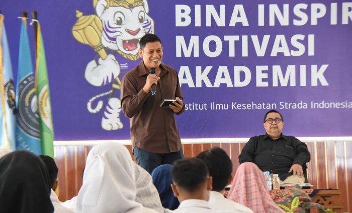 Ajak Mahasiswa Jadi Pemimpin, Wali Kota Kediri: Awali dengan Memimpin Diri Sendiri Ajak Mahasiswa Jadi Pemimpin, Wali Kota Kediri: Awali dengan Memimpin Diri Sendiri