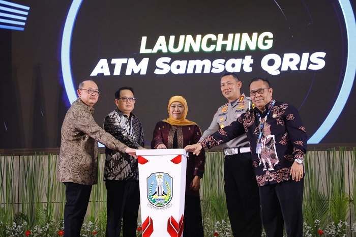Luncurkan Samsat ATM QRIS, Gubernur Khofifah Dorong Bapenda Jatim Terus Berinovasi