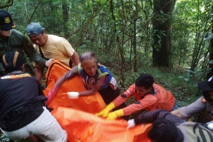 Mayat Perempuan dalam Koper di Jurang Pacet-Cangar, Ternyata Mahasiswi Ubaya Mayat Perempuan dalam Koper di Jurang Pacet-Cangar, Ternyata Mahasiswi Ubaya