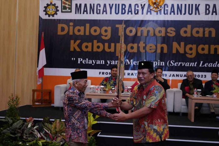 Bergini Pesan Plt Bupati Nganjuk saat Hadiri Dialog Tomas dan Toga Bergini Pesan Plt Bupati Nganjuk saat Hadiri Dialog Tomas dan Toga