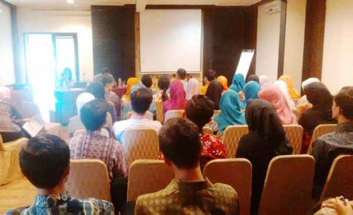 Wali Kota Kediri Beri Bekal Tutor Program "Emas"