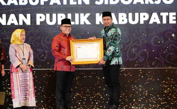 Sidoarjo Raih Penghargaan MPP Prima, Bupati Minta Pelayanan Publik Lebih Humanis Sidoarjo Raih Penghargaan MPP Prima, Bupati Minta Pelayanan Publik Lebih Humanis
