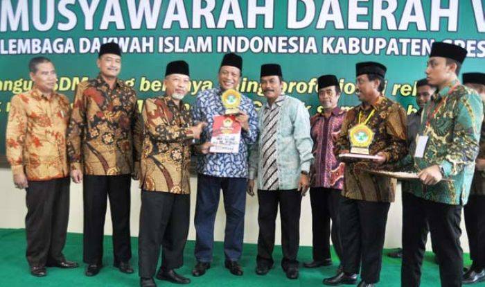 Bupati-Wabup Gresik Minta LDII Bantu Pemerintah Bupati-Wabup Gresik Minta LDII Bantu Pemerintah