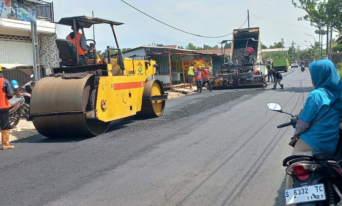 Progres Pengerjaan Peningkatan Jalan dan Jembatan di Kabupaten Mojokerto Sesuai Target